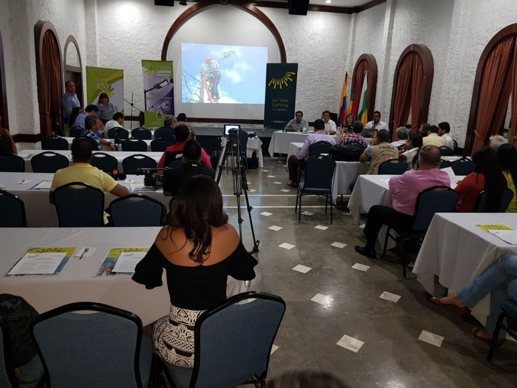 Rueda de prensa medios de comunicación sobre el modelo de transición en alumbrado